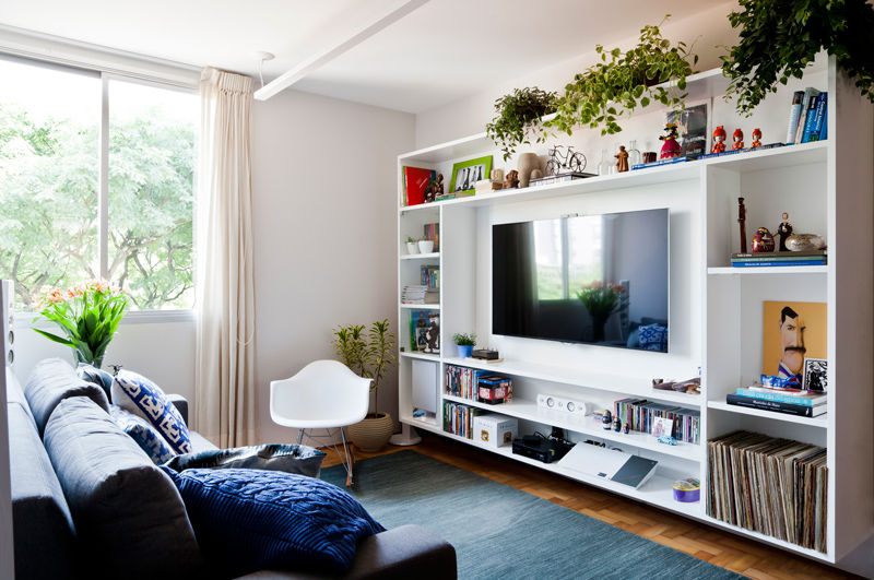 Apartamento da Cláudia e do Daniel, INÁ Arquitetura INÁ Arquitetura Living room