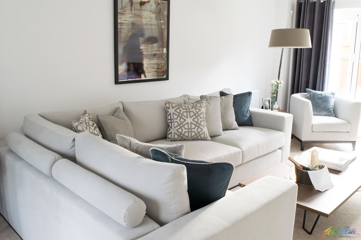 Contemporary living room homify Salas modernas