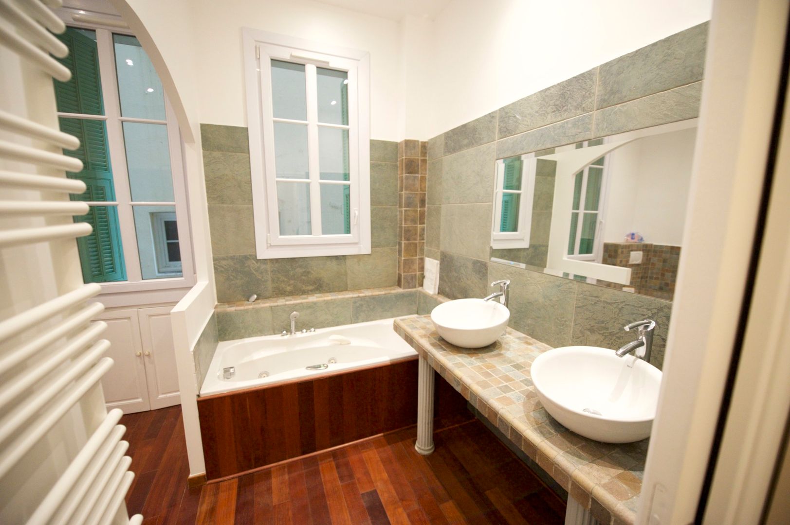 Appartement classique Nice 150m2, Blue Interior Design Blue Interior Design Classic style bathrooms Sandstone