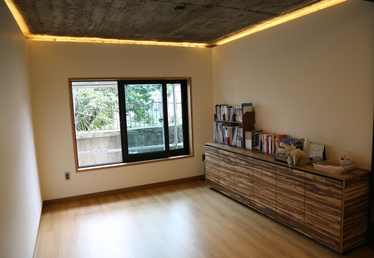 옥인동주택 리모델링 , IEUNG Architect IEUNG Architect Modern living room