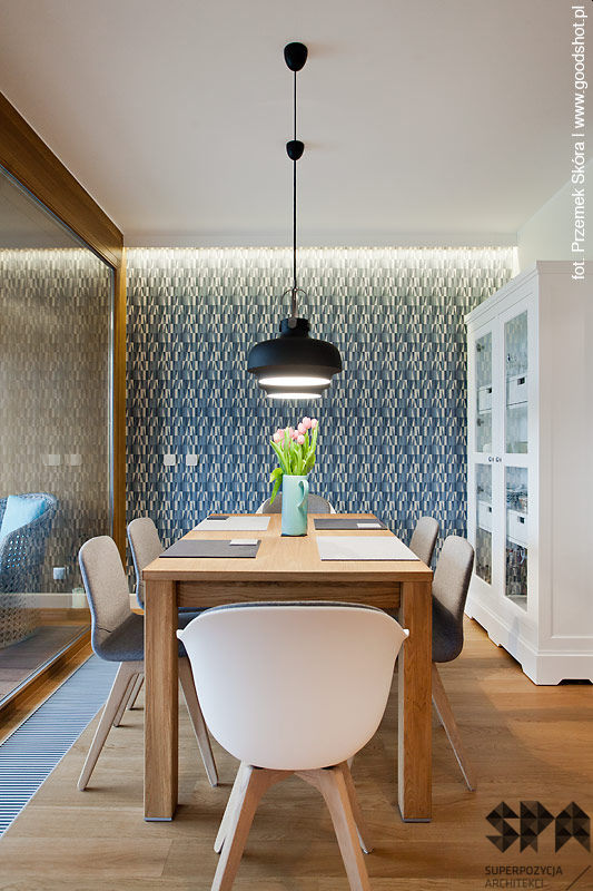 homify Modern dining room