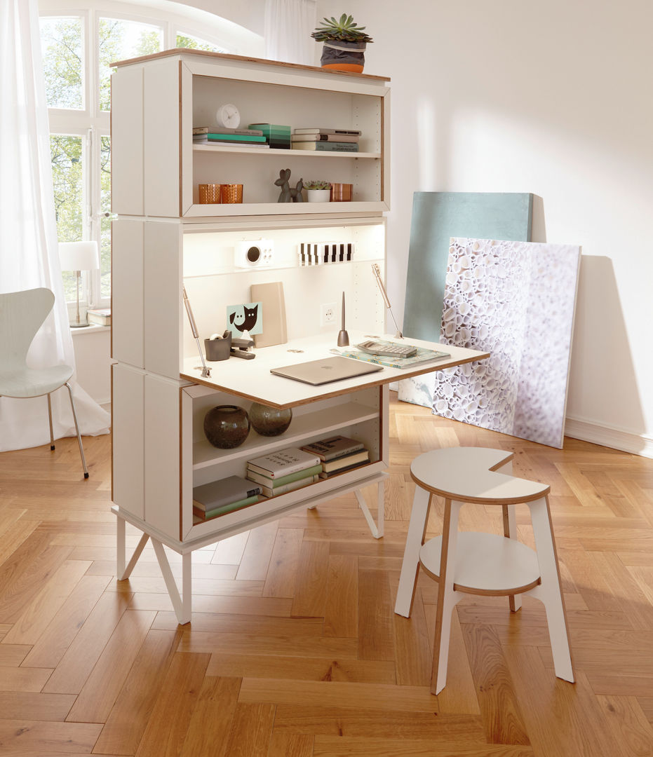 setup: Der Wohnbaukasten als beidseitig nutzbarer Sekretär für "Sie" und "Ihn" Pragmatic Design® by studio michael hilgers Moderne Wohnzimmer Schränke und Sideboards