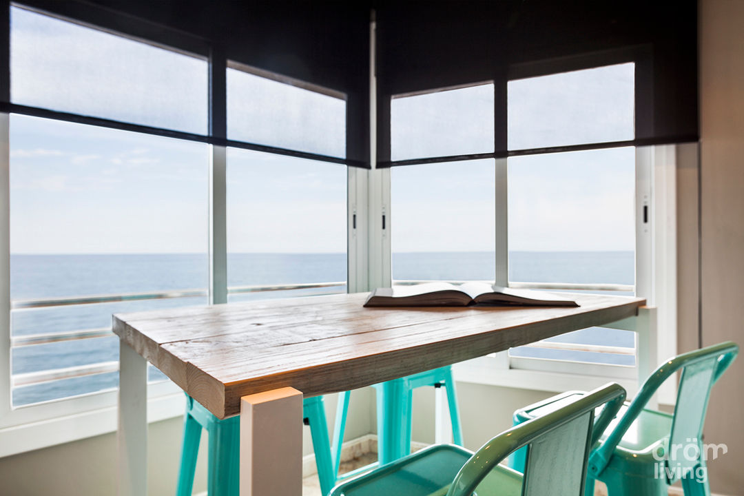 32 m2 mediterráneos, Dröm Living Dröm Living 地中海デザインの ダイニング テーブル