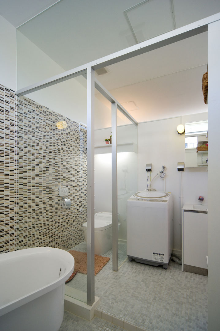 鉄板ハウス, sngDESIGN sngDESIGN Modern bathroom