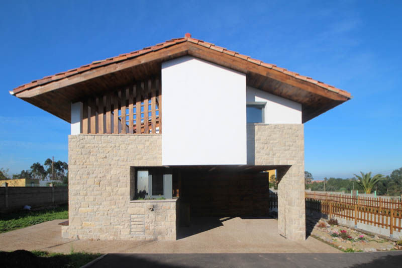 CASA BARBARA, R. Borja Alvarez. Arquitecto R. Borja Alvarez. Arquitecto Rustic style houses