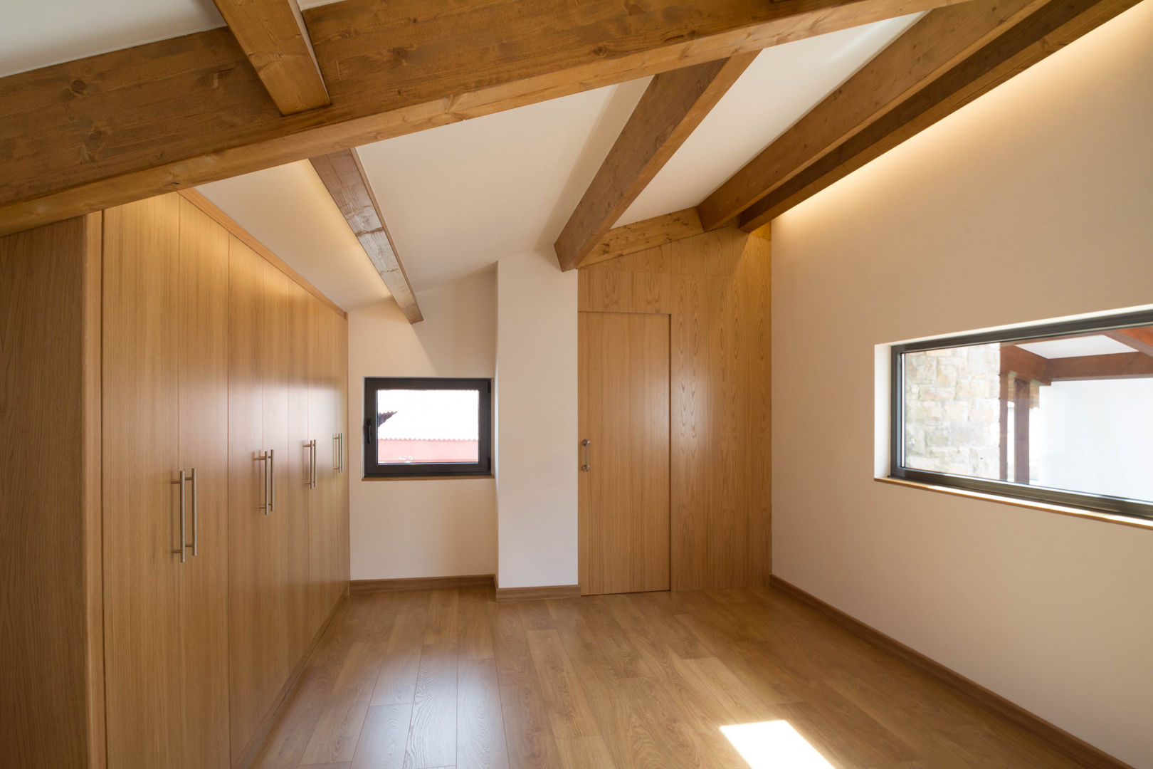 CASA BARBARA, R. Borja Alvarez. Arquitecto R. Borja Alvarez. Arquitecto Rustic style bedroom