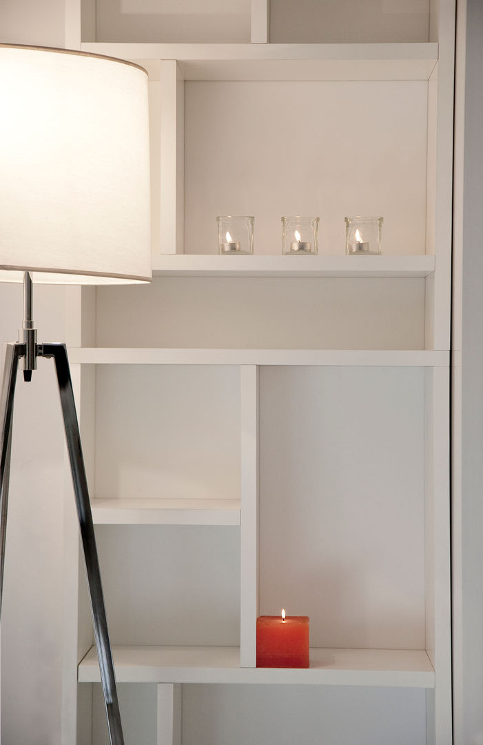 Todo en 32 M2, MinBai MinBai Гостиная в стиле минимализм Дерево Эффект древесины Полки