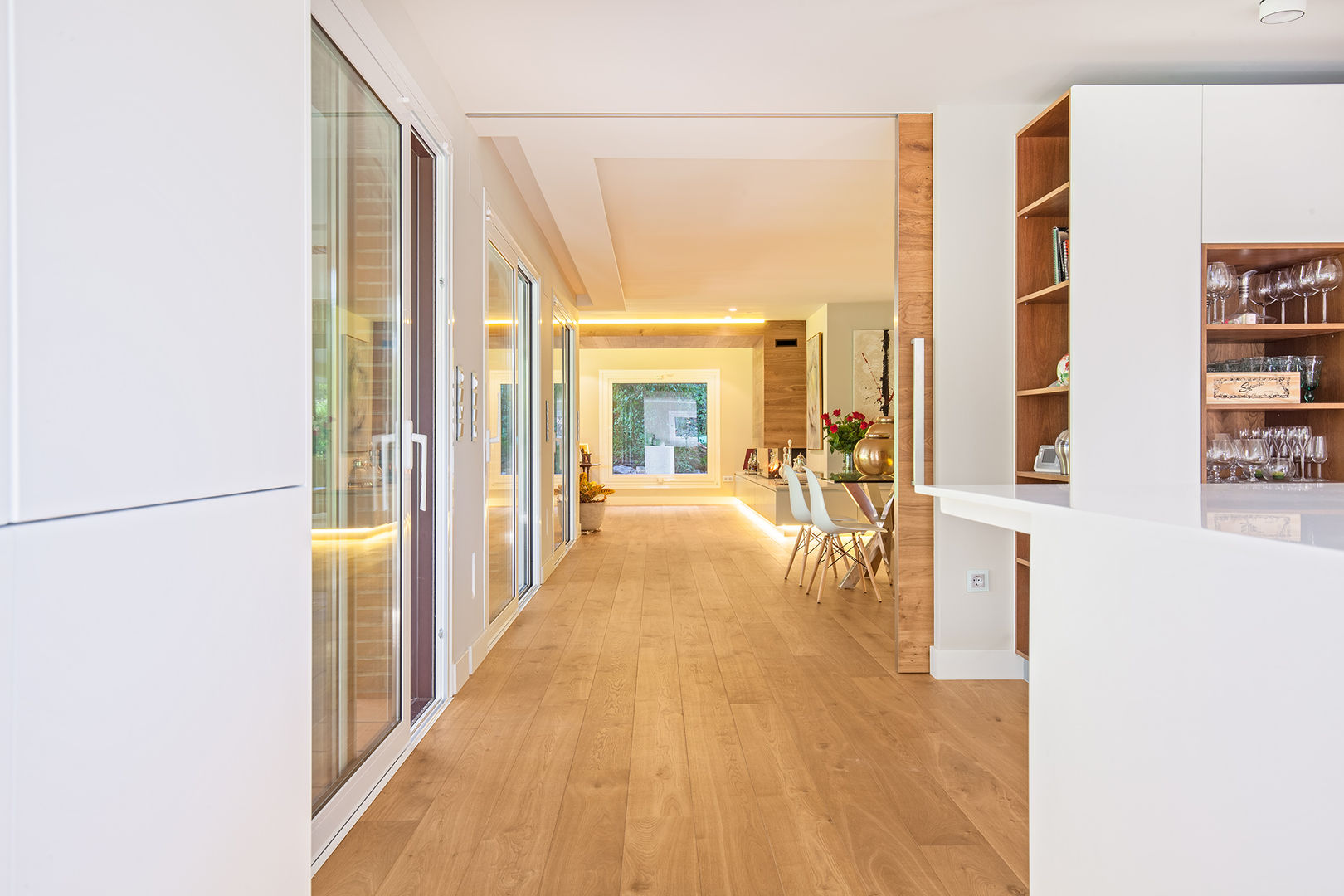 CHALET VALDEMARIN, Tarimas de Autor Tarimas de Autor Modern corridor, hallway & stairs Wood Wood effect