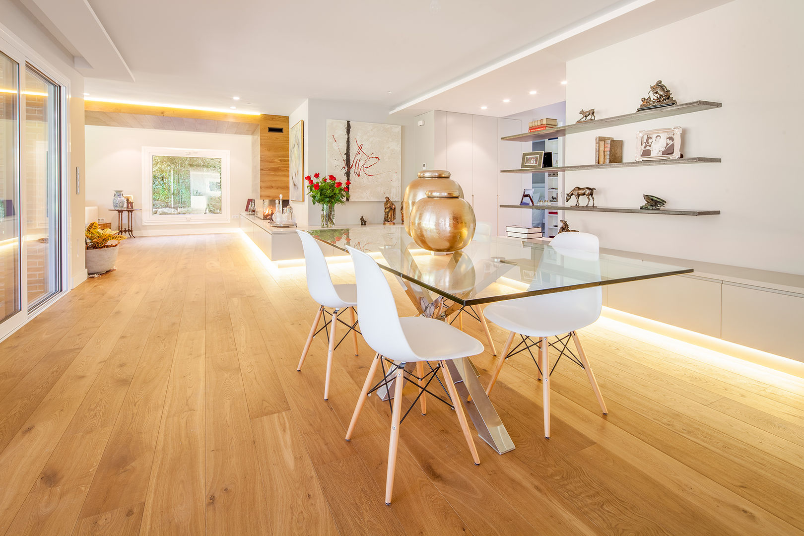 CHALET VALDEMARIN, Tarimas de Autor Tarimas de Autor Modern dining room Wood Wood effect