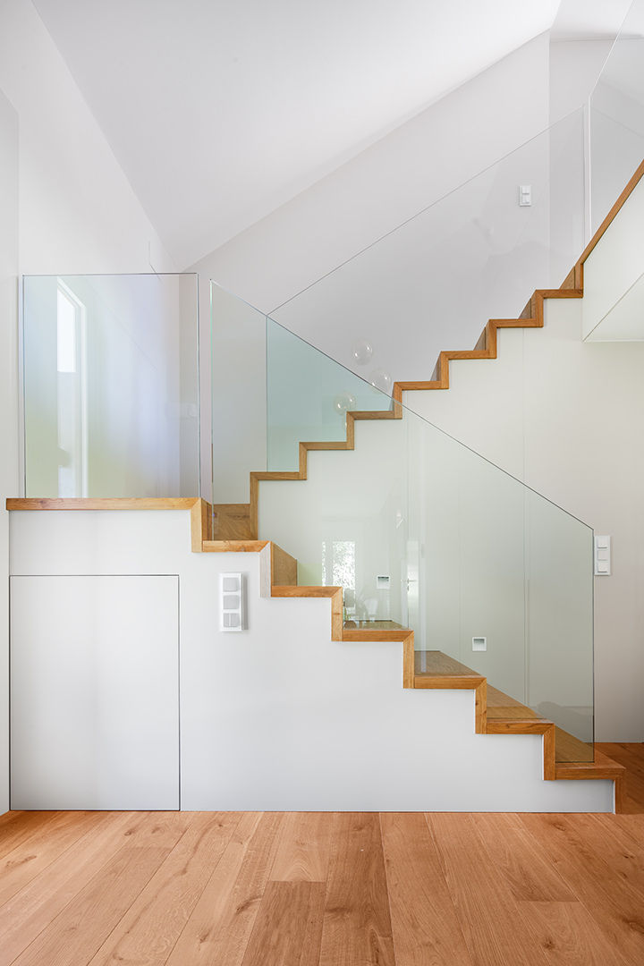 CHALET VALDEMARIN, Tarimas de Autor Tarimas de Autor Modern corridor, hallway & stairs Wood Wood effect