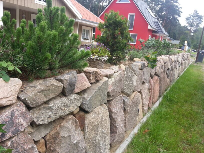 "Dornröschenschloss", miacasa miacasa Jardines de estilo rural Granito