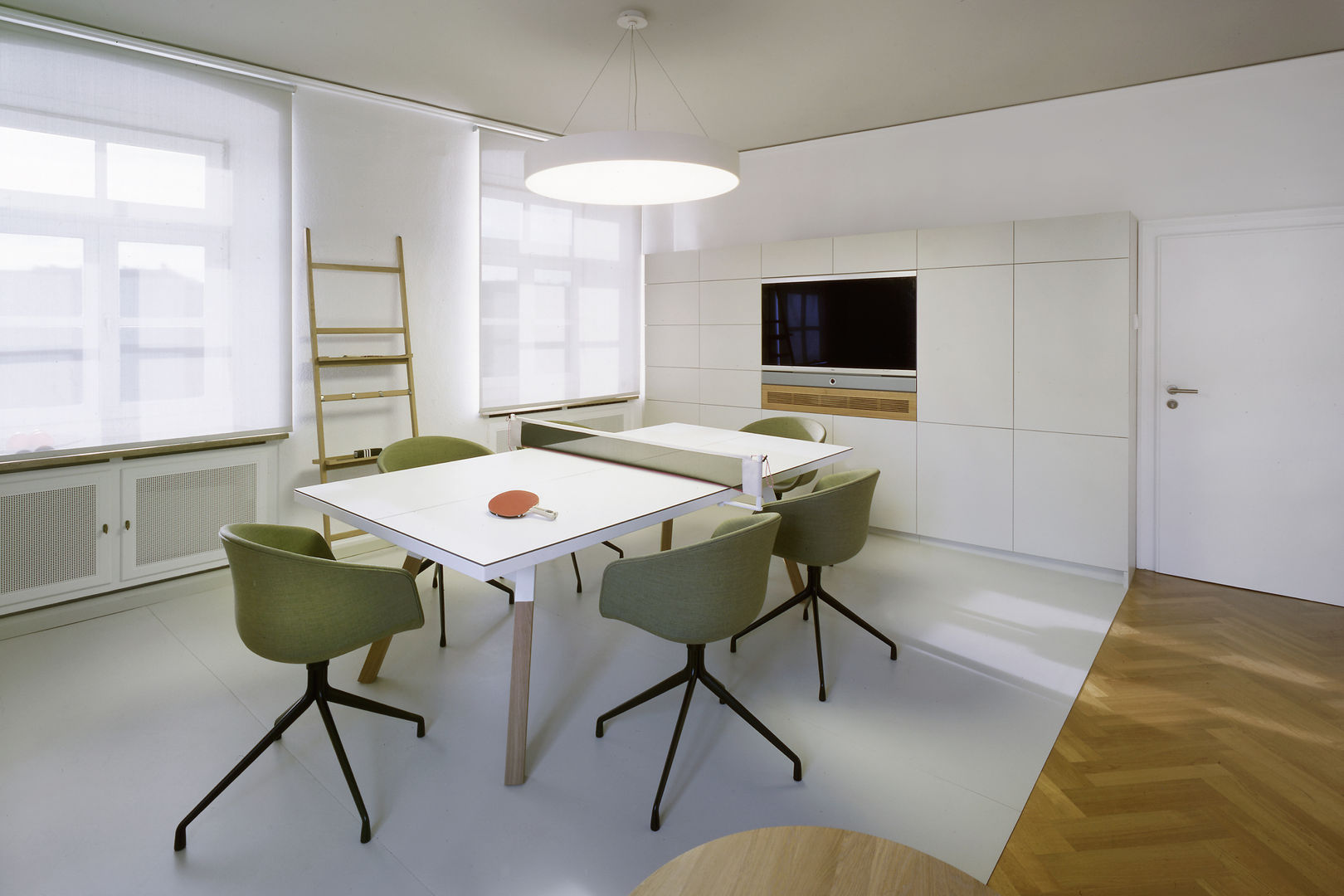 homify Modern study/office