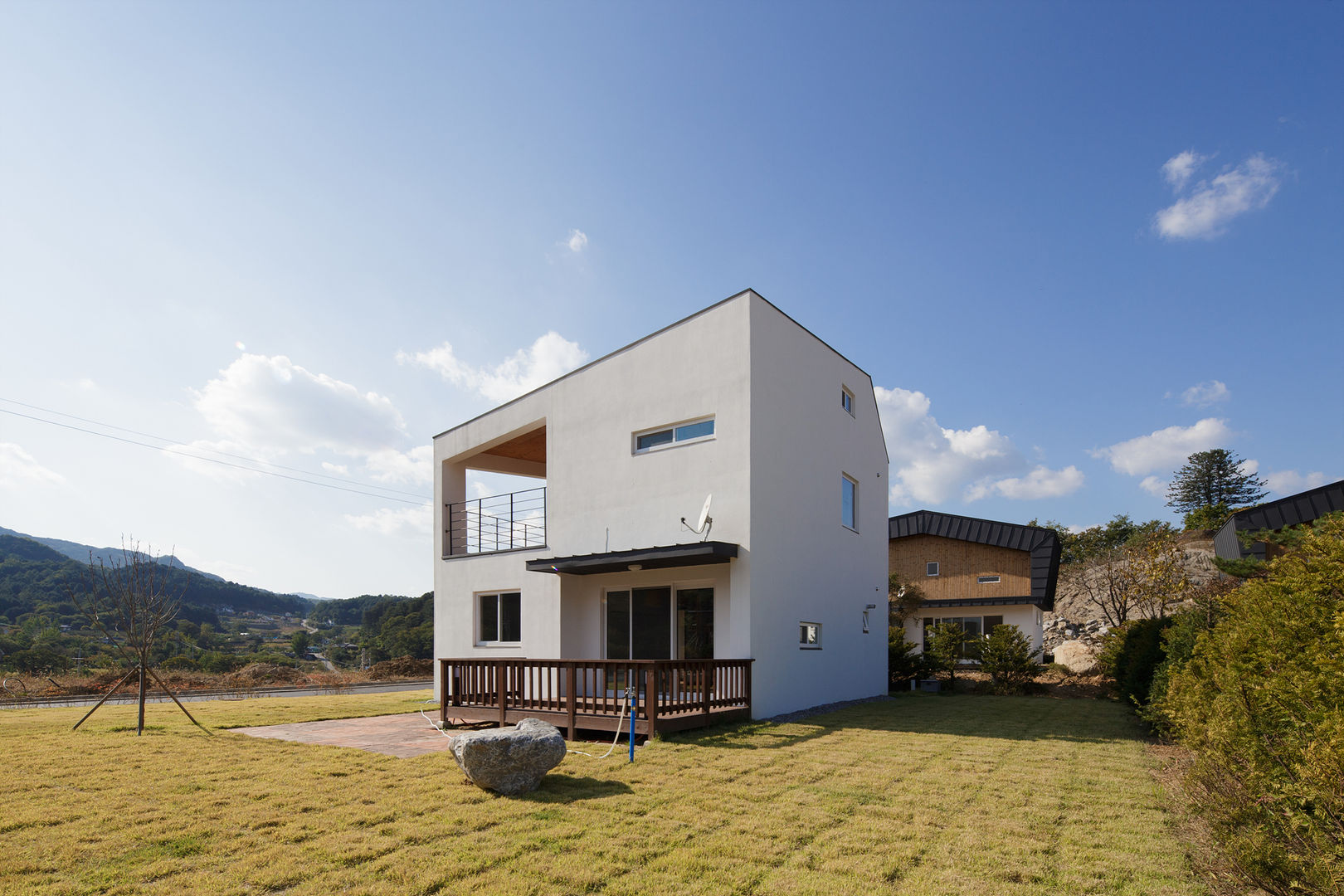 가평 네모정자집, 리슈건축 리슈건축 Casas de estilo moderno