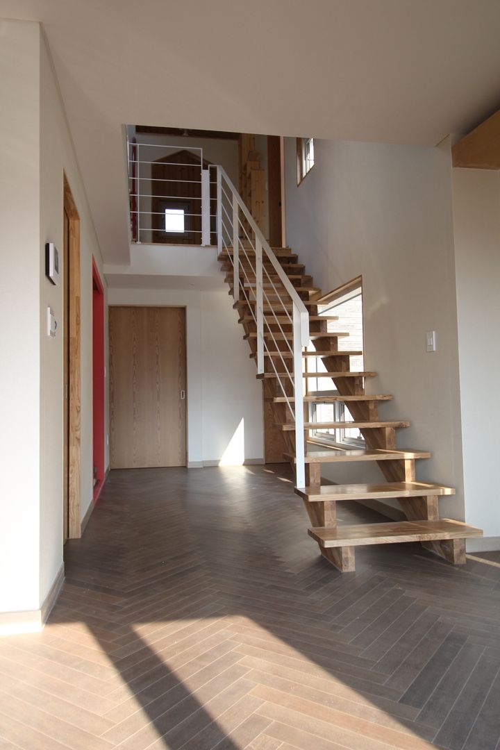 Z House, 봄 하우스플랜 봄 하우스플랜 Pasillos, vestíbulos y escaleras de estilo moderno