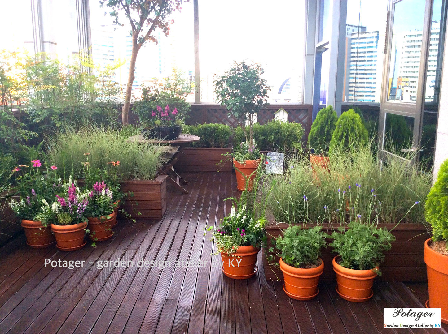 성수동 사무실 베란다 정원 디자인 및 시공 [Office Balcony Garden], Potager Potager Classic style balcony, veranda & terrace