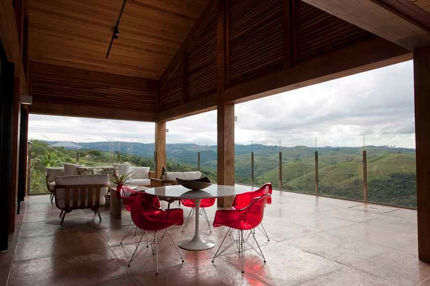 Mountain House, David Guerra Arquitetura e Interiores David Guerra Arquitetura e Interiores Rustikale Häuser