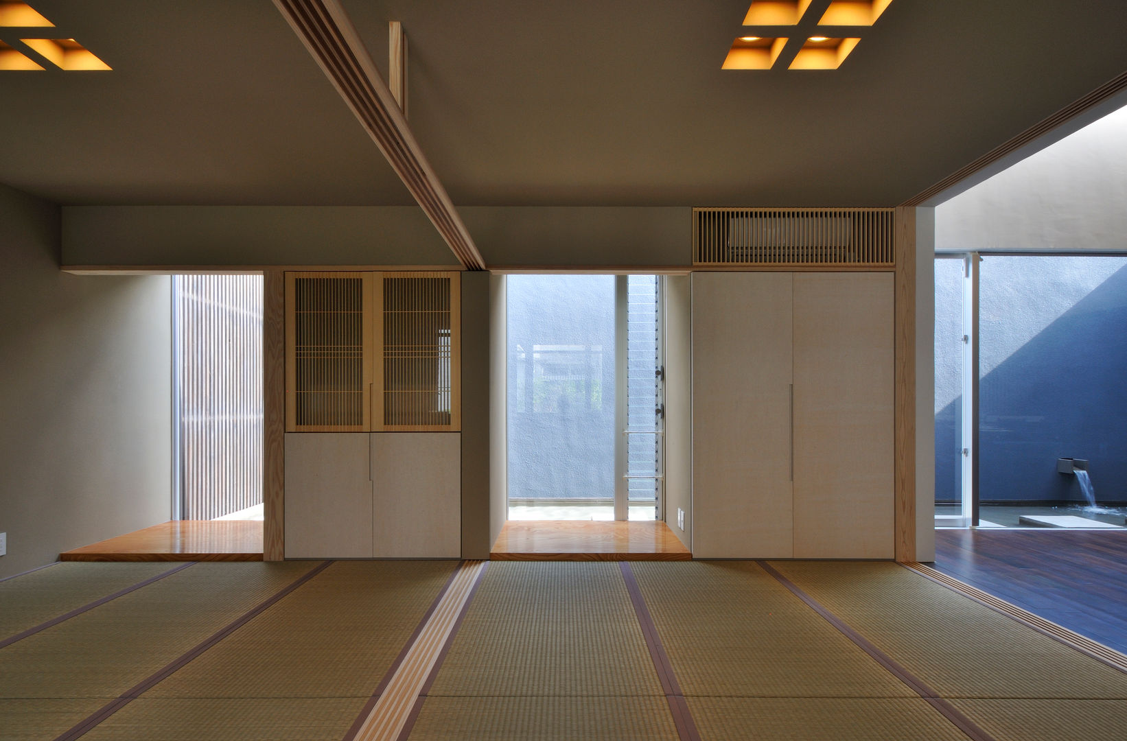 首里・桜の家, 株式会社クレールアーキラボ 株式会社クレールアーキラボ Modern style bedroom Reinforced concrete