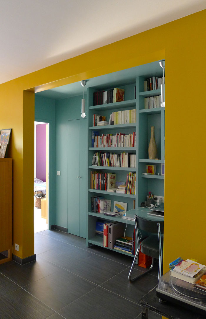 homify Modern Study Room and Home Office MDF