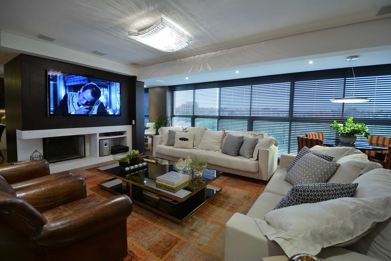 Morar e receber bem, Marcelo Minuscoli - Projetos Personalizados Marcelo Minuscoli - Projetos Personalizados Modern living room