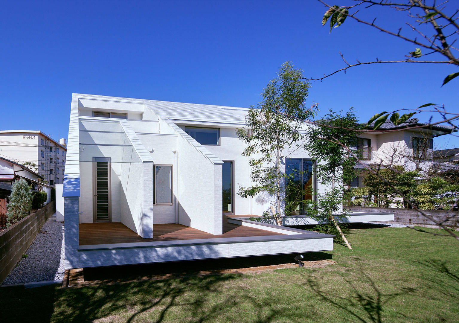 I3-house「丘の上にある造形」, Architect Show Co.,Ltd Architect Show Co.,Ltd บ้านและที่อยู่อาศัย