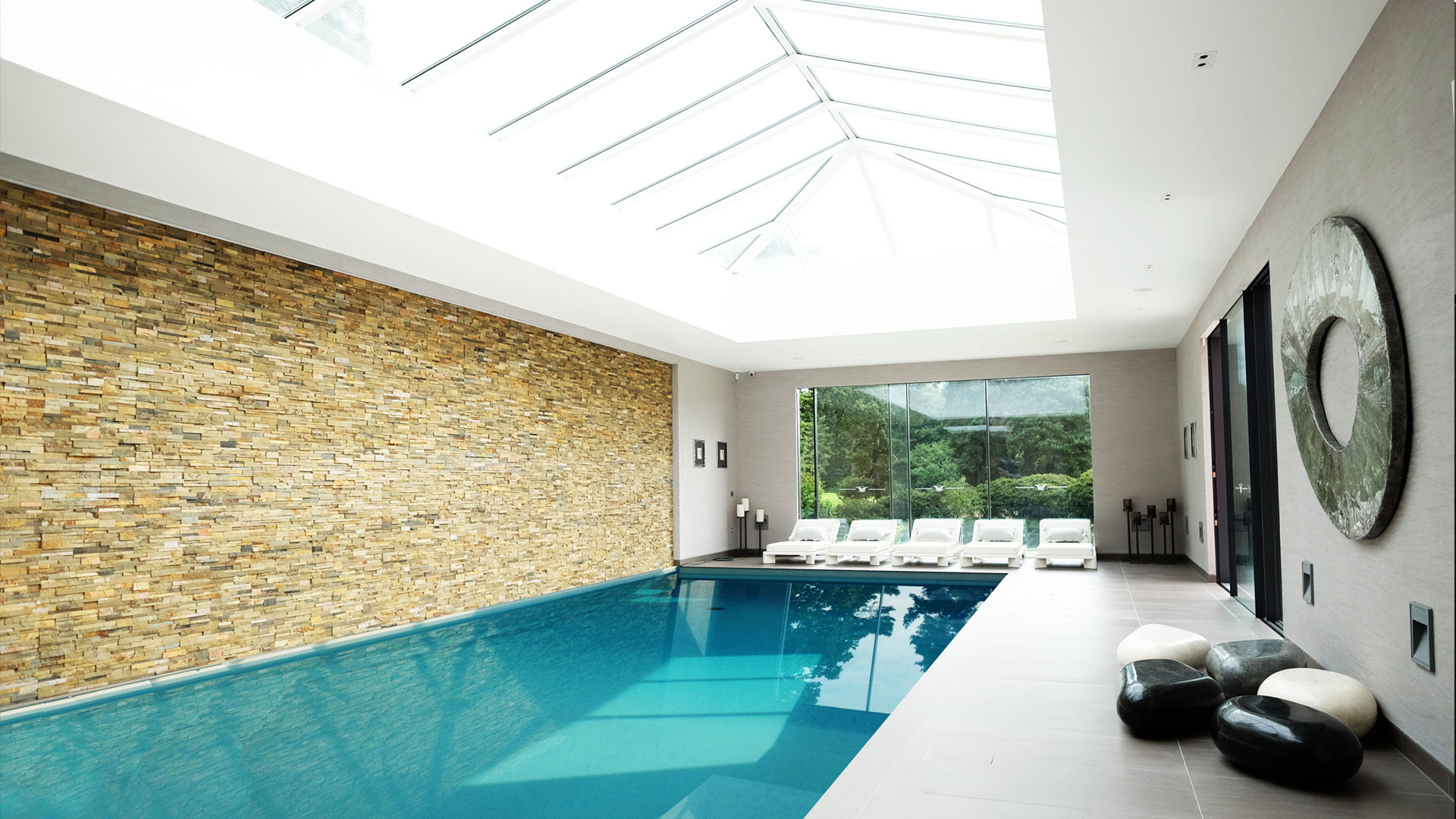 Private Villa, Surrey, Keir Townsend Ltd. Keir Townsend Ltd. Hồ bơi phong cách hiện đại