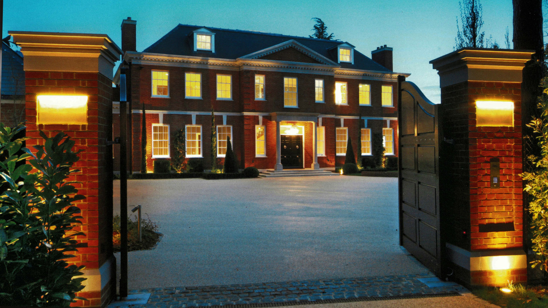 Private Villa, Surrey, Keir Townsend Keir Townsend 모던스타일 주택