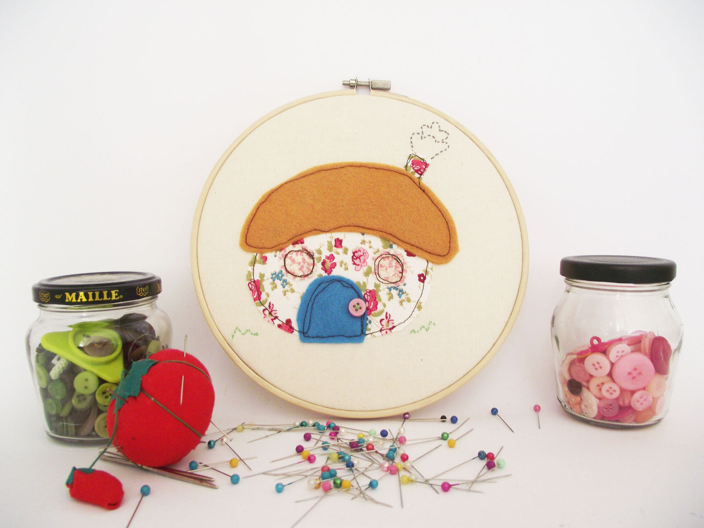 Thatched cottage embroidery hoop art Thimble Hoop 러스틱스타일 미디어 룸 직물 황색 / 골드 액세서리 & 장식