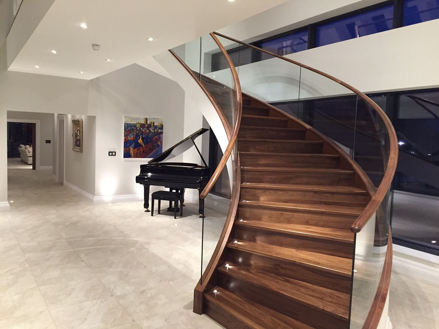 Luxury Staircase, Haldane UK Haldane UK Modern Corridor, Hallway and Staircase Wood Wood effect