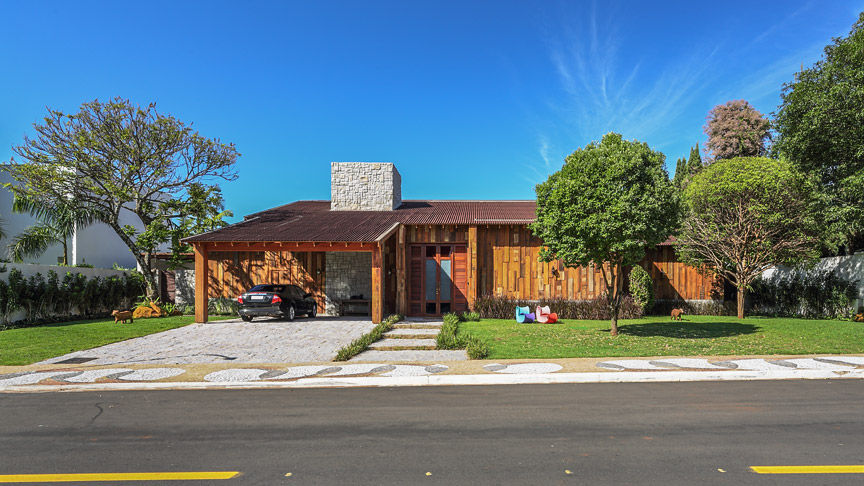 Residência Londrina 3, Antônio Ferreira Junior e Mário Celso Bernardes Antônio Ferreira Junior e Mário Celso Bernardes Modern houses