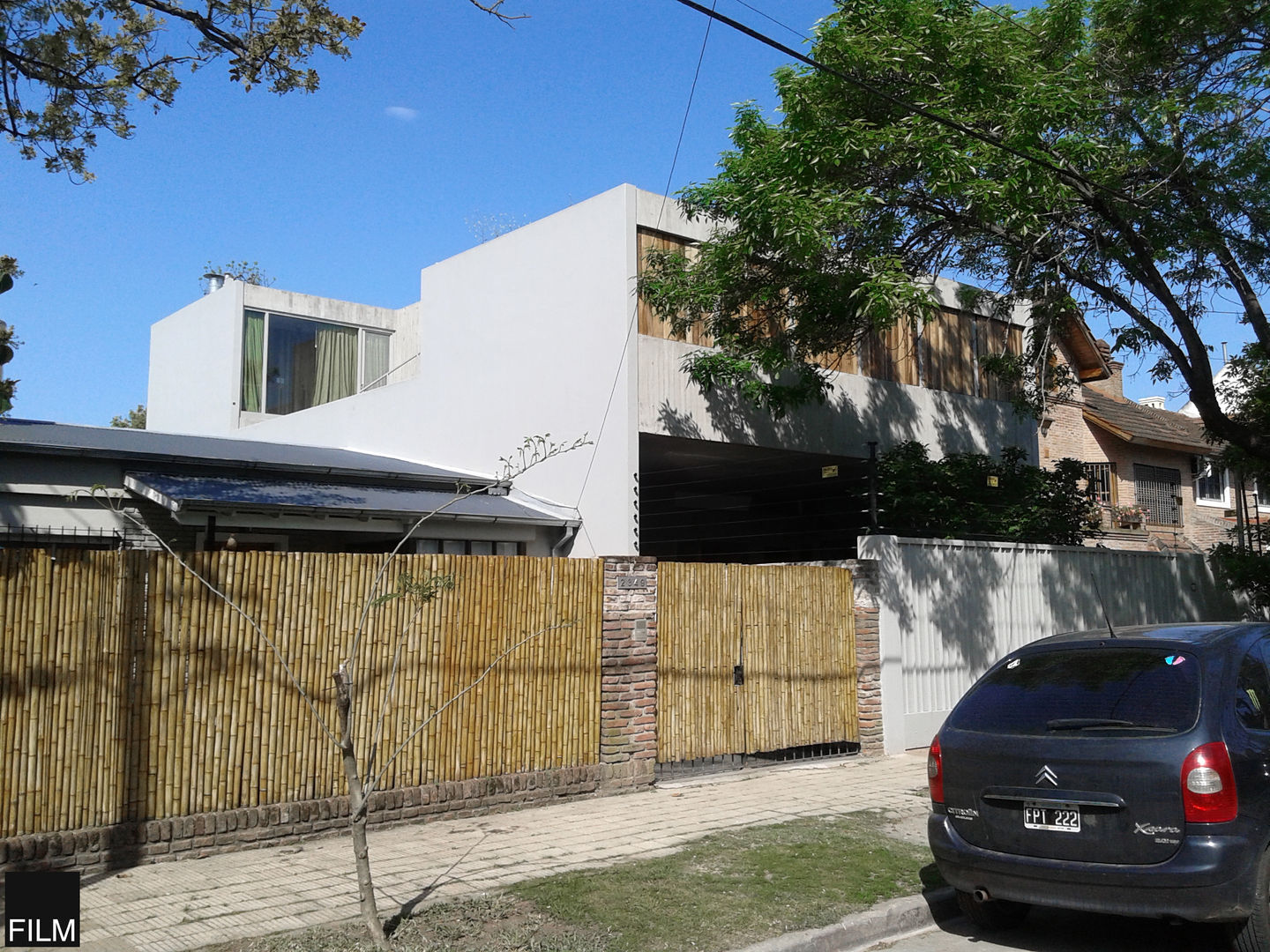 CASA EN BECCAR, FILM OBRAS DE ARQUITECTURA FILM OBRAS DE ARQUITECTURA Casas modernas Concreto