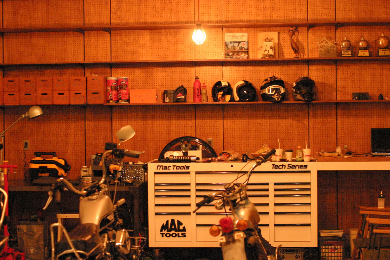 天高3m以上あるガレージがある家, HOUSETRAD CO.,LTD HOUSETRAD CO.,LTD Garage/Rimessa in stile eclettico