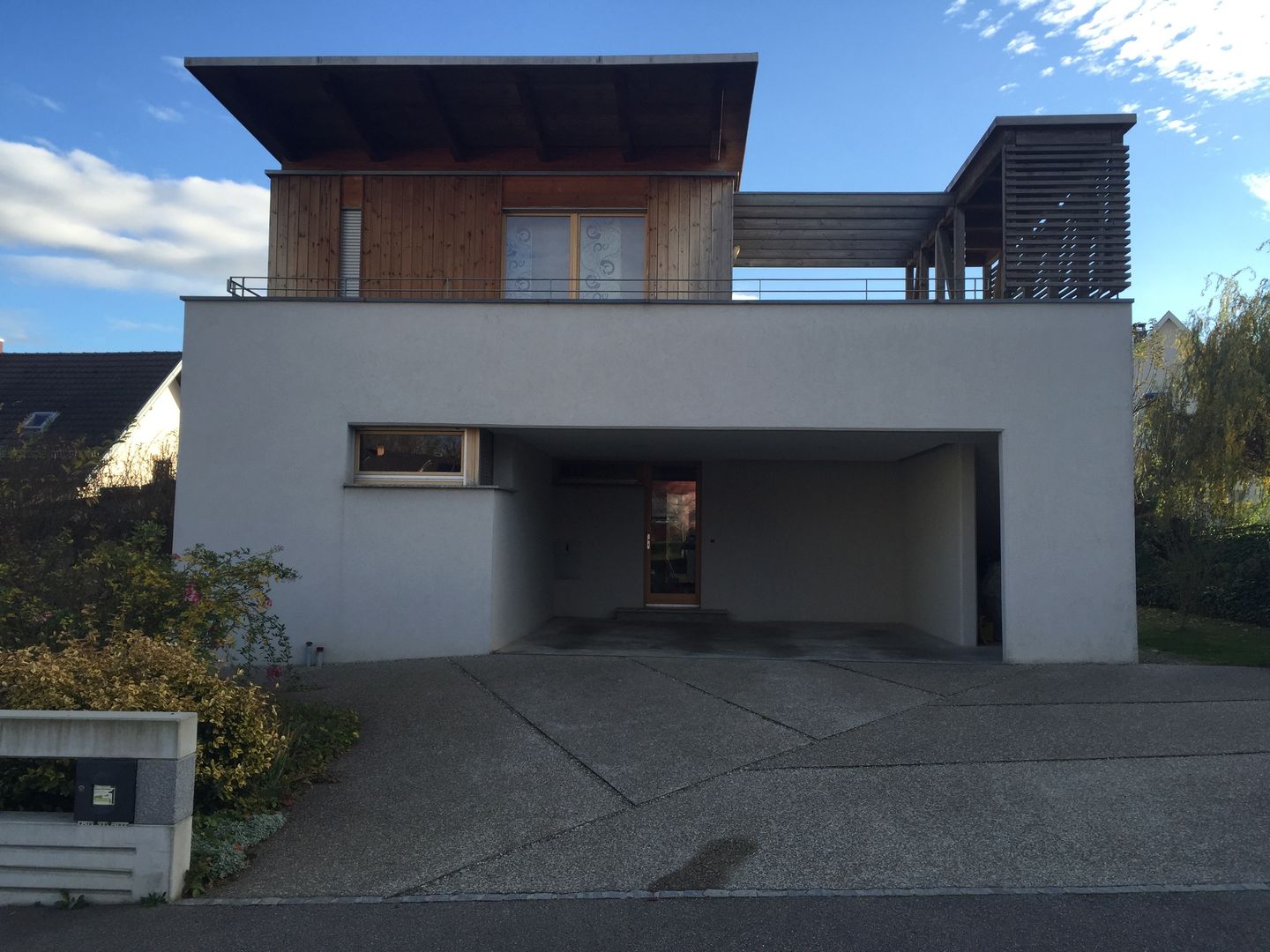 villa afp, A.FUKE-PRIGENT ARCHITECTE A.FUKE-PRIGENT ARCHITECTE Puertas y ventanas de estilo moderno