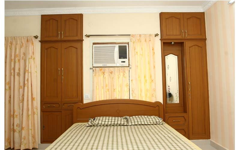 Wardrobes, Aristolite Aristolite Modern Yatak Odası Elbise Dolabı & Komodinler