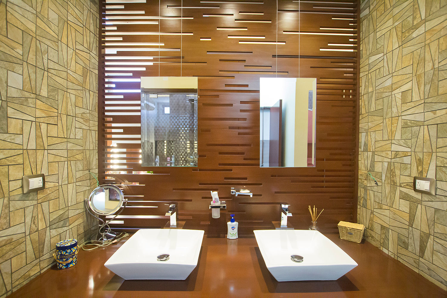 Casa MBGC, Arq Mobil Arq Mobil Modern bathroom Wood Wood effect