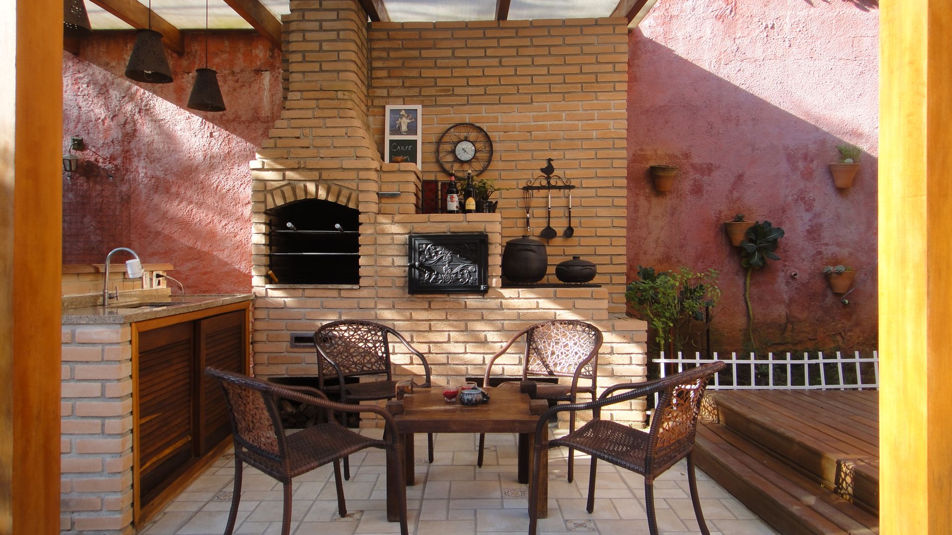 homify Rustic style balcony, veranda & terrace Bricks