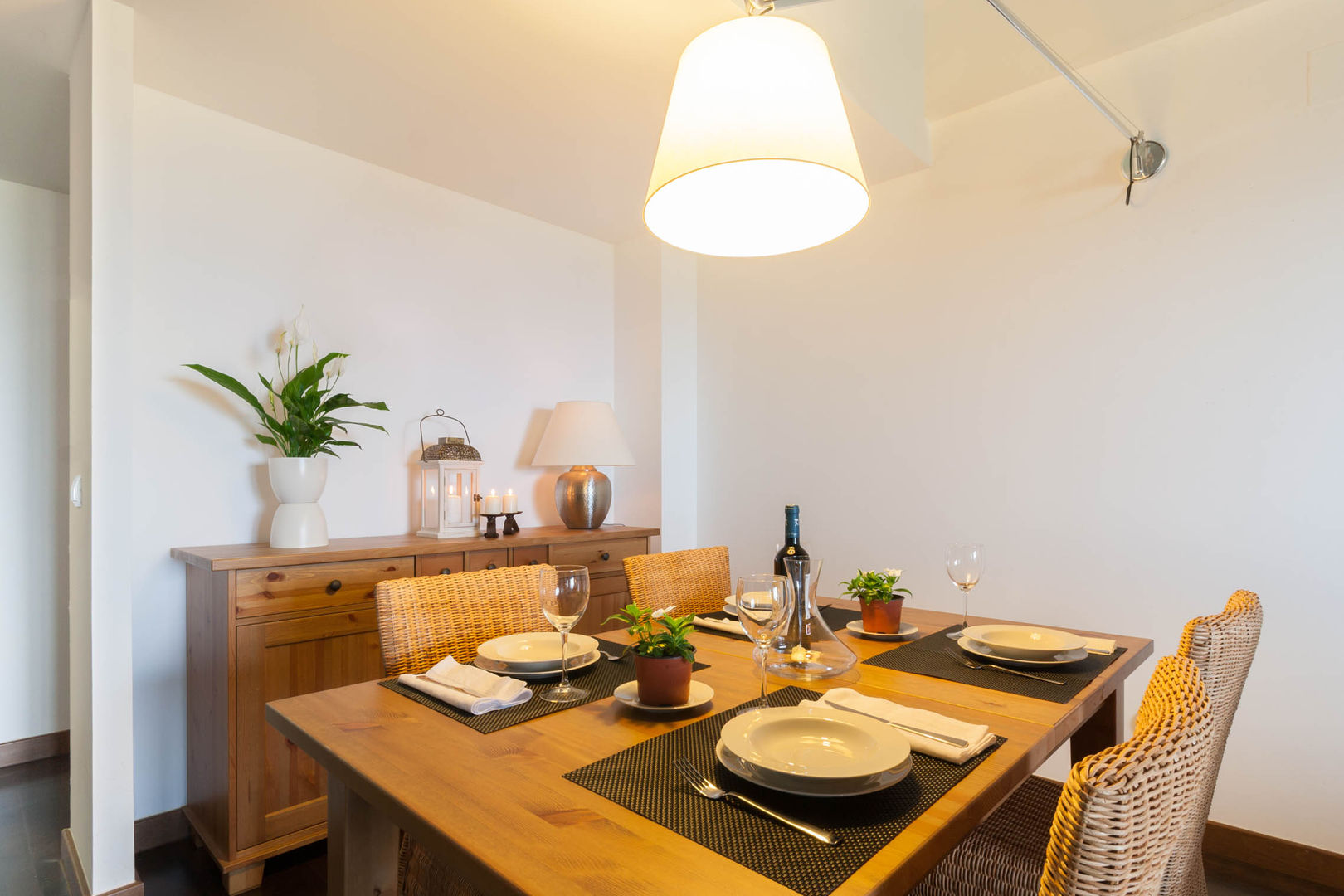 HOME STAGING ALQUILER, Become a Home Become a Home Salas de jantar escandinavas