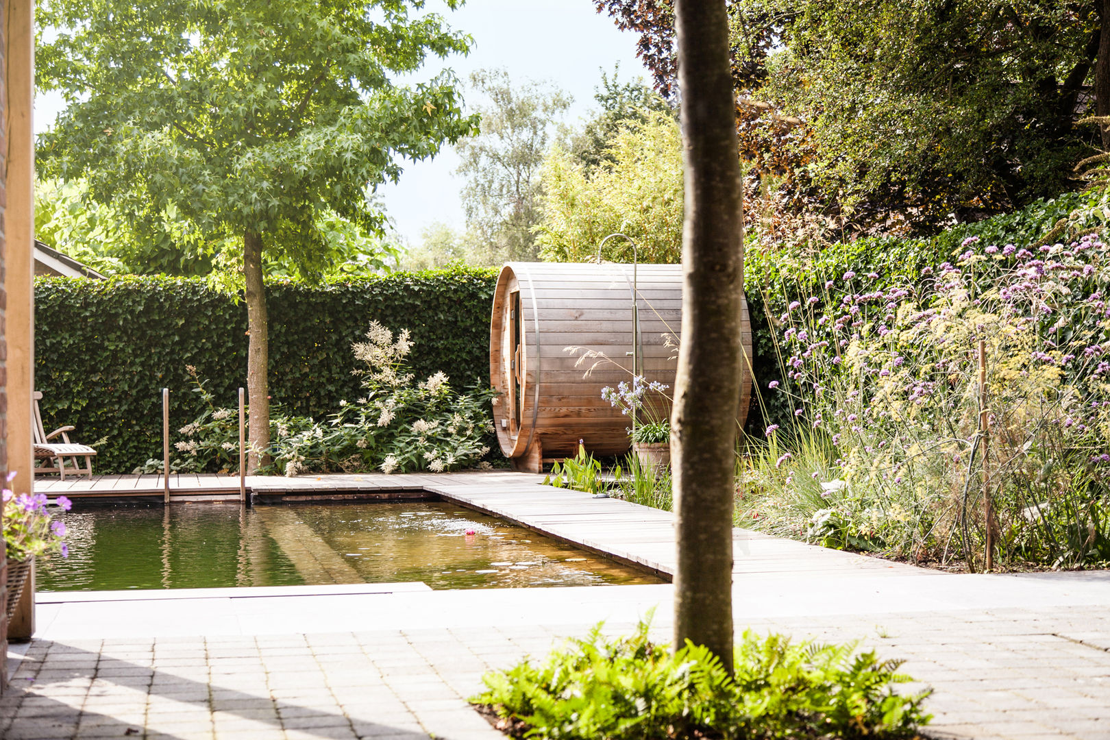 Wellness tuin verbonden met het landschap, Studio REDD exclusieve tuinen Studio REDD exclusieve tuinen Сад в стиле кантри