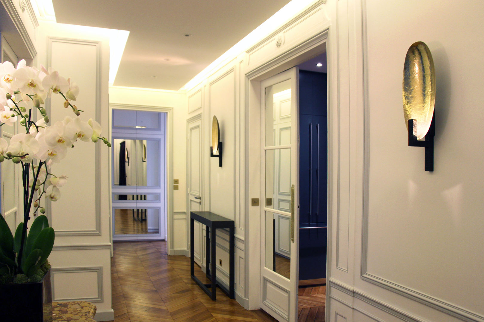 Rénovation d'un appartement haussmannien à Paris, Olivier Stadler Architecte Olivier Stadler Architecte Classic style corridor, hallway and stairs