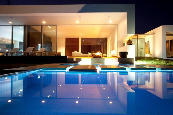 CASA BARRENECHE, LIGHTEN LIGHTEN Piscina minimalista