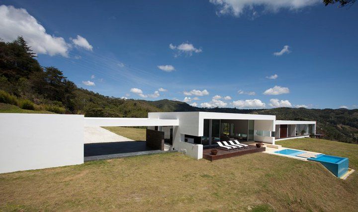 CASA BARRENECHE, LIGHTEN LIGHTEN Minimalist houses