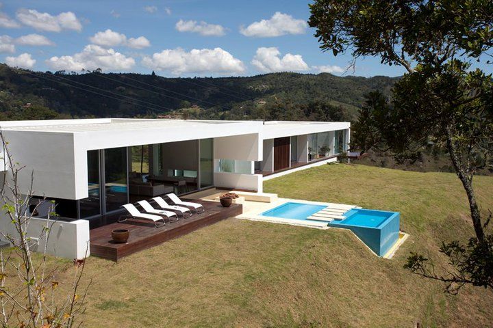 CASA BARRENECHE, LIGHTEN LIGHTEN Minimalist pool