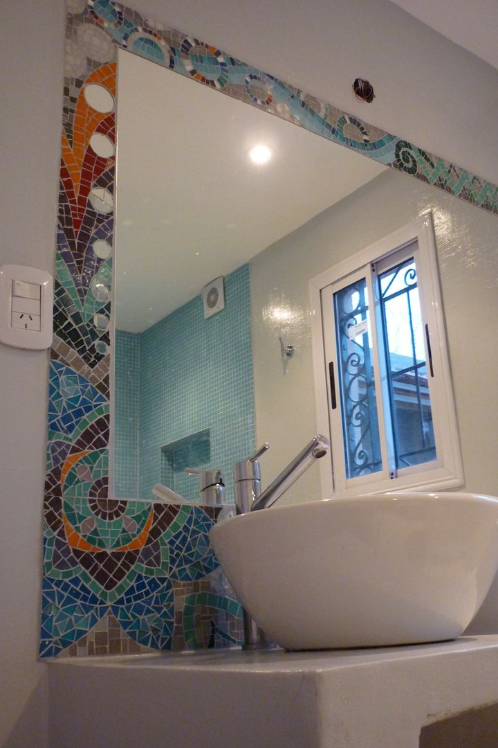 Baño de vivienda unifamiliar, Mosa Y Quito Mosa Y Quito 모던스타일 욕실