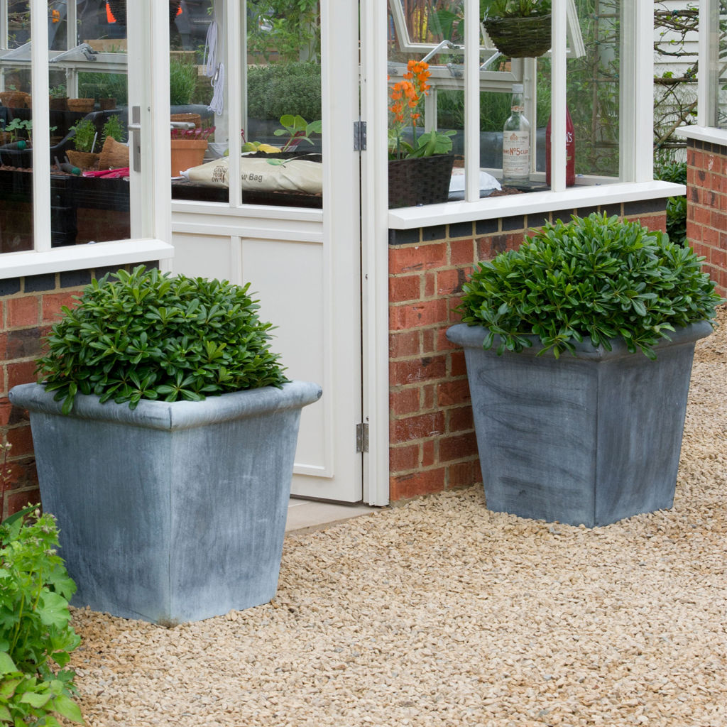 Plain Tapered Planters A Place In The Garden Ltd. Classic style gardens Plant pots & vases