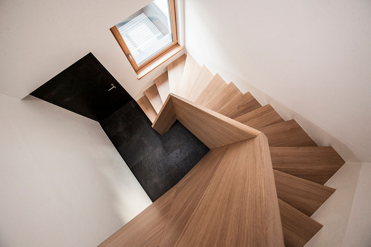 Villa Gries, noa* - network of architecture noa* - network of architecture Modern Corridor, Hallway and Staircase