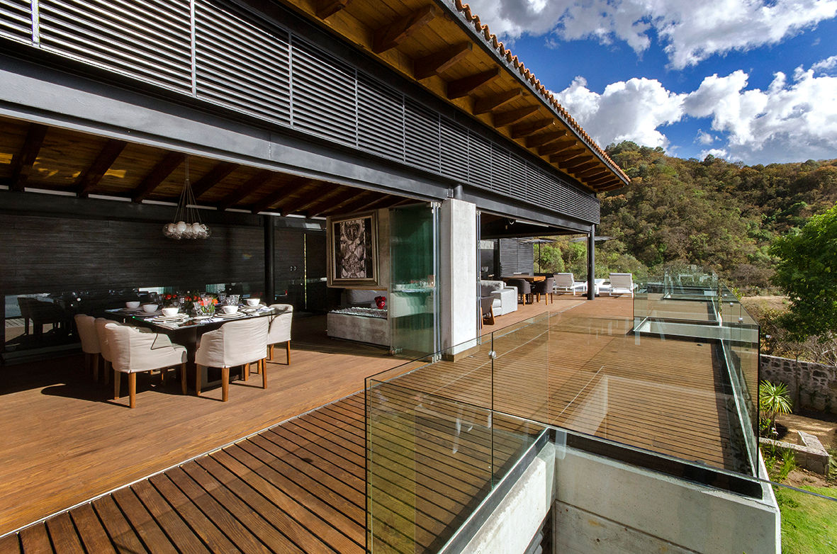 CASA RR, BURO ARQUITECTURA BURO ARQUITECTURA Modern balcony, veranda & terrace