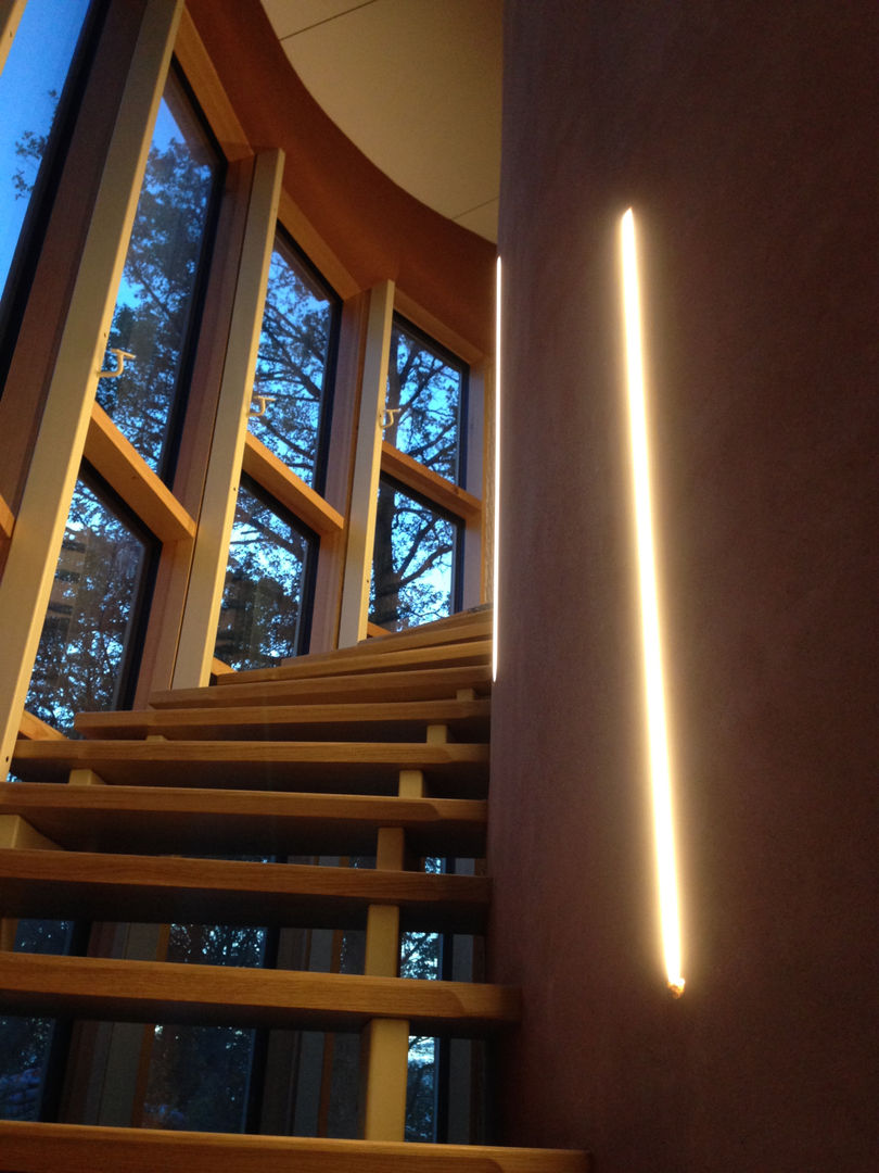 Une maison passive dans les bois, à Céroux-Mousty, Bureau d'Architectes Desmedt Purnelle Bureau d'Architectes Desmedt Purnelle Corredores, halls e escadas modernos