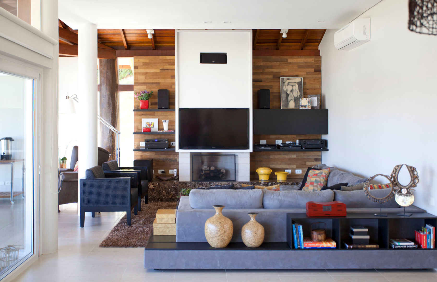 Projeto Atibaia - SP, Samy & Ricky Arquitetura Samy & Ricky Arquitetura Modern living room