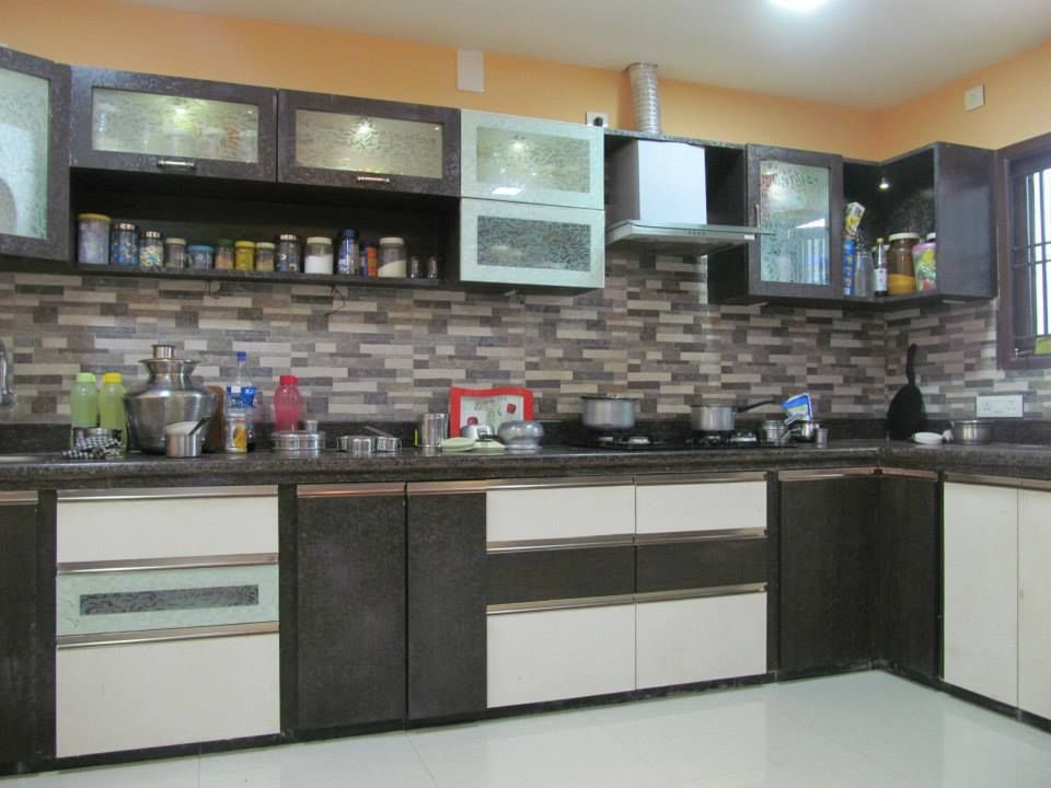 Mr.M Residential Flat, DESIGNER GALAXY DESIGNER GALAXY Country style kitchen