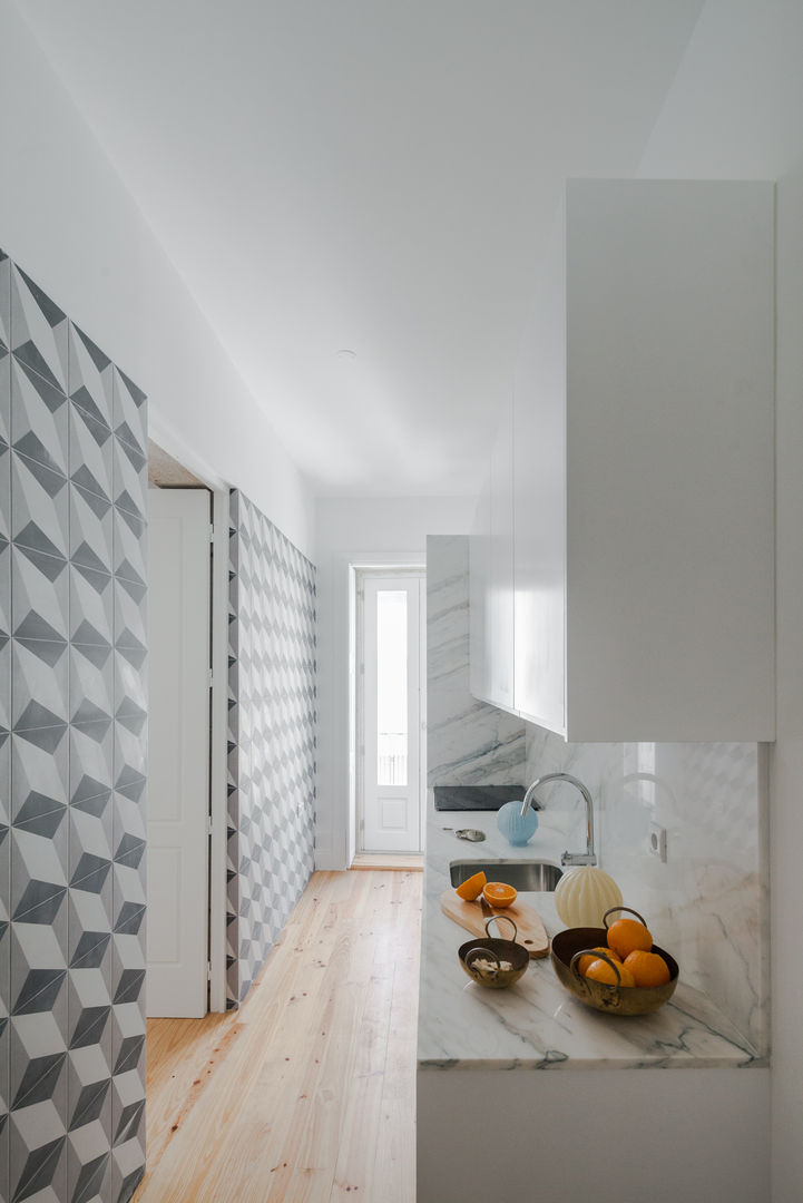 Santa Teresa, Pedro Ferreira Architecture Studio Lda Pedro Ferreira Architecture Studio Lda Eclectic style kitchen Ceramic