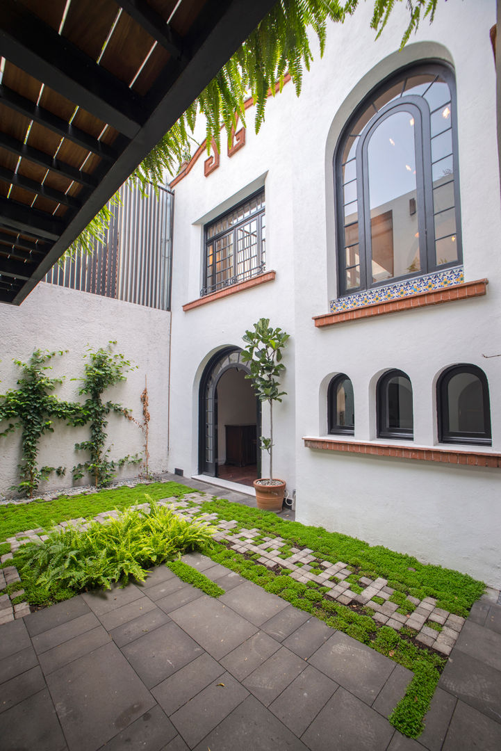 CASA EN HIPÓDROMO CONDESA, TW/A Architectural Group TW/A Architectural Group สวน